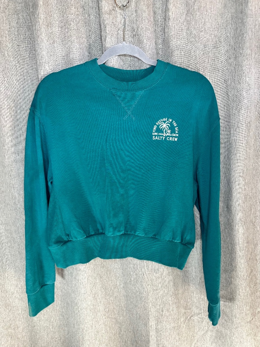 Salty Crew "Find Refuge In The Sea" Sand Bar Cropped Crewneck Sweatshirt - Small